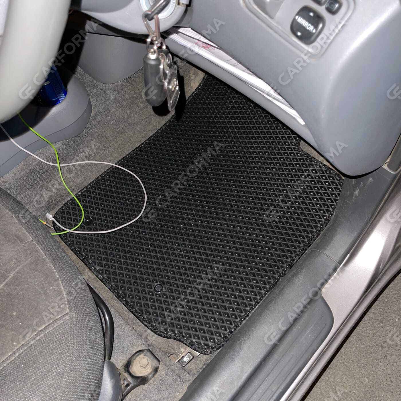 Коврики на Toyota Vitz I 1998&nbsp;-&nbsp;2005 в Новокузнецке