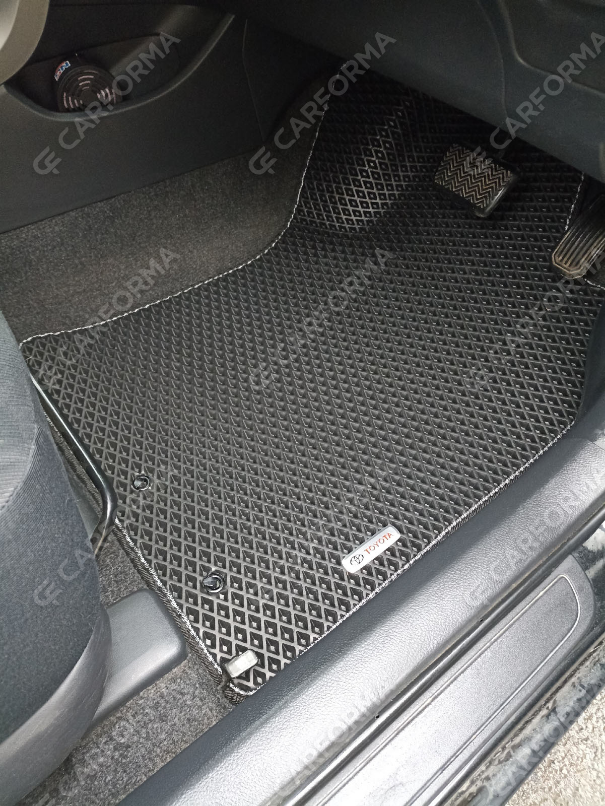 Коврики на Toyota Corolla Axio (E14) 2006&nbsp;-&nbsp;2012 в Новокузнецке