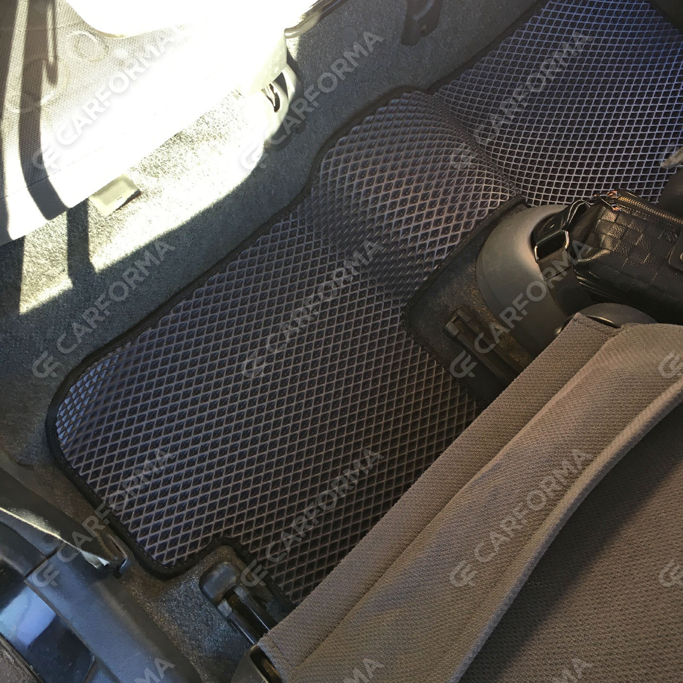 Коврики на Toyota Vitz I 1998&nbsp;-&nbsp;2005 в Новокузнецке