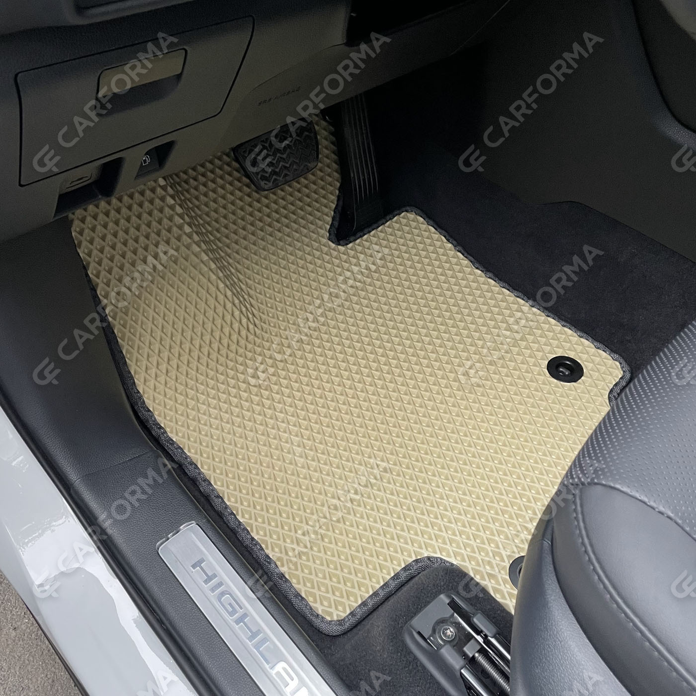 Коврики на Toyota Crown Kluger 2021&nbsp;-&nbsp;2026 в Новокузнецке