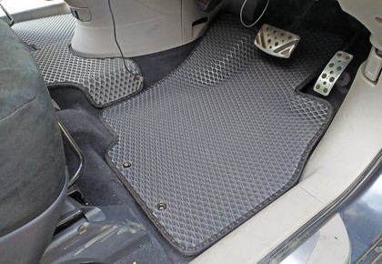 Коврики на Mitsubishi Grandis 2003 - 2009 в Новокузнецке