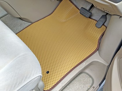 Ворсовые коврики на Toyota Alphard (H10) 2002 - 2008 в Новокузнецке