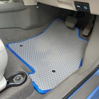 Коврики на Nissan Leaf (ZE0) 2009 - 2012 в Новокузнецке