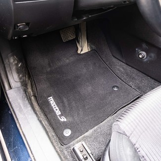 Ворсовые коврики на Mazda 3 2013 - 2019 в Новокузнецке