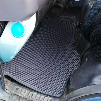 Коврики на Nissan Atlas (F23) 1992 - 2007 в Новокузнецке