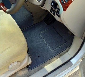 Коврики на Toyota Ipsum II 2001 - 2009 в Новокузнецке