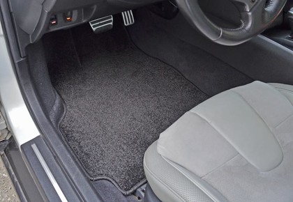 Коврики на Nissan GT-R 2007 - 2025 в Новокузнецке