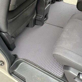 Ворсовые коврики на Nissan Serena (C26) 2010 - 2016 в Новокузнецке