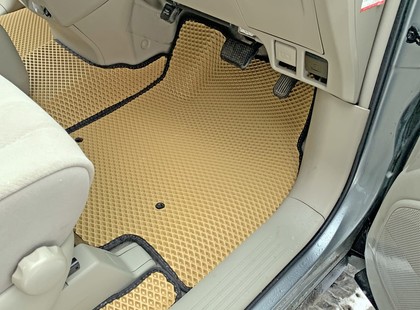 Ворсовые коврики на Toyota Estima III 2006 - 2019 в Новокузнецке