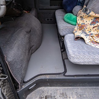 Коврики на Mitsubishi Delica 3 1986 - 1999 в Новокузнецке