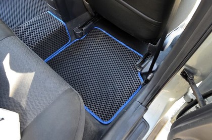 Ворсовые коврики на Toyota Avensis II 2002 - 2008 в Новокузнецке