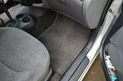 Ворсовые коврики на Toyota Yaris I 1999 - 2005 в Новокузнецке