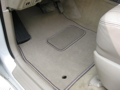 Ворсовые коврики на Lexus LX 470 1997 - 2007 в Новокузнецке