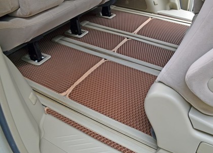 Ворсовые коврики на Toyota Estima III 2006 - 2019 в Новокузнецке