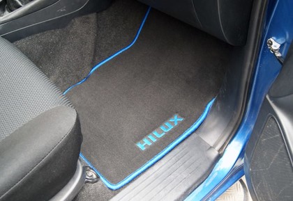 Коврики на Toyota Hilux VII 2008 - 2015 в Новокузнецке