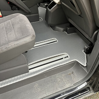 Ворсовые коврики на Volkswagen Multivan (T7) 2021&nbsp;-&nbsp;2026 в Новокузнецке