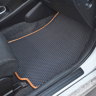 Коврики на Nissan Tiida (C11) 2004 - 2014 в Новокузнецке