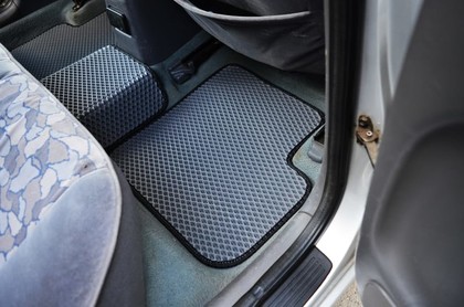 Ворсовые коврики на Toyota Avensis I 1997 - 2002 в Новокузнецке