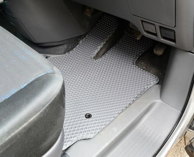 Ворсовые коврики на Toyota Noah (R70) 2007 - 2013 в Новокузнецке