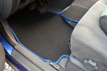 Ворсовые коврики на Mazda MPV II 1999 - 2006 в Новокузнецке