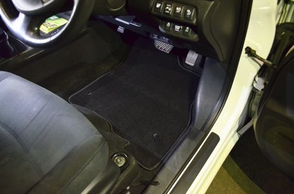 Ворсовые коврики на Nissan Leaf (AZE0) 2012 - 2017 в Новокузнецке