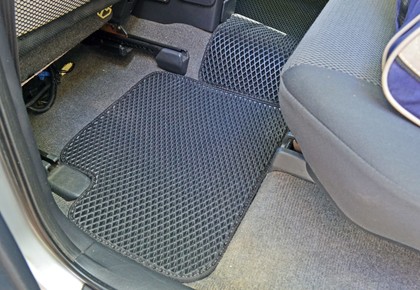 Коврики на Toyota Rav4 II 2000 - 2006 в Новокузнецке
