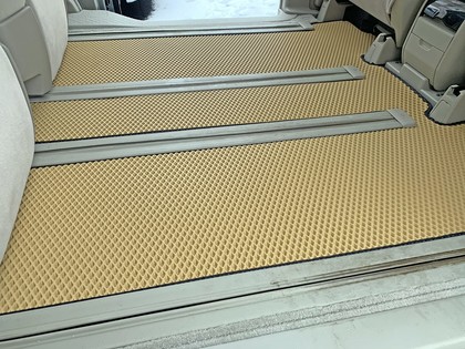 Ворсовые коврики на Toyota Estima III 2006 - 2019 в Новокузнецке