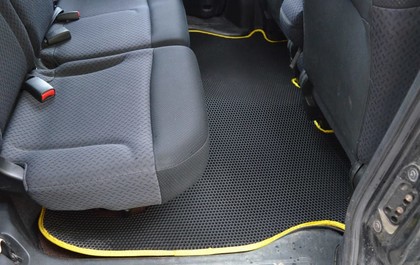 Ворсовые коврики на Honda Mobilio Spike 2002 - 2008 в Новокузнецке