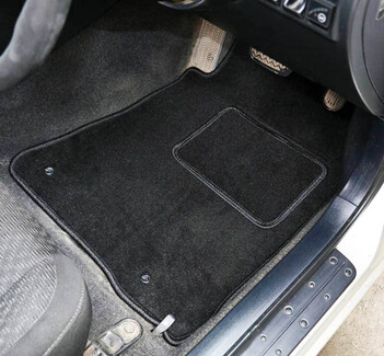 Коврики на Toyota Altezza 1998&nbsp;-&nbsp;2005 в Новокузнецке