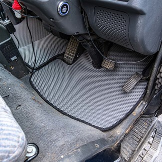 Коврики на Mitsubishi Delica 3 1986 - 1999 в Новокузнецке