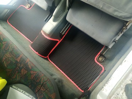 Коврики на Nissan Micra (K11) 1992 - 2003 в Новокузнецке