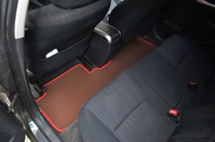 Коврики на Toyota Auris I 2006 - 2012 в Новокузнецке