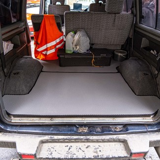 Коврики на Mitsubishi Delica 3 1986 - 1999 в Новокузнецке