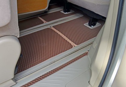 Ворсовые коврики на Toyota Estima III 2006 - 2019 в Новокузнецке