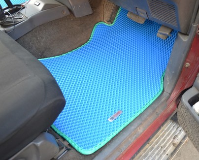 Коврики на Toyota Hilux Surf II 1989 - 1995 в Новокузнецке