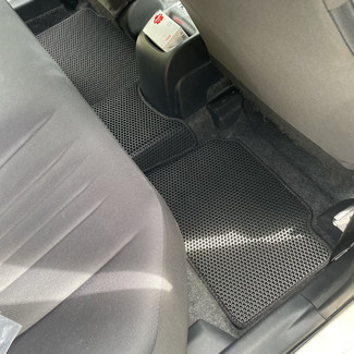 EVA коврики на Toyota Yaris IV 2019 - 2025 в Новокузнецке