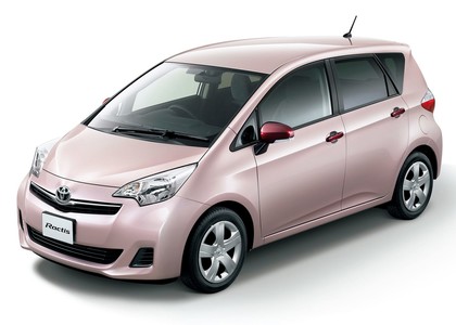 Коврики на Toyota Ractis II 2010 - 2016 в Новокузнецке
