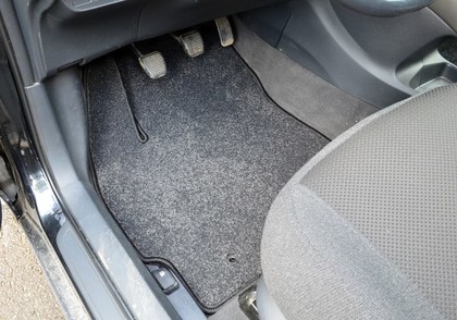 Коврики на Toyota Auris I 2006 - 2012 в Новокузнецке