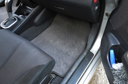 Коврики на Nissan Tiida (C11) 2004 - 2014 в Новокузнецке