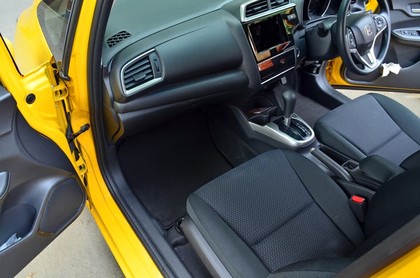 Ворсовые коврики на Honda Fit III 2013 - 2020 в Новокузнецке