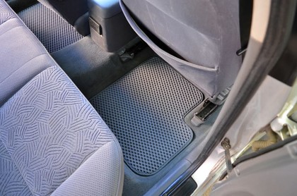 Ворсовые коврики на Toyota Avensis I 1997 - 2002 в Новокузнецке