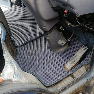 Коврики на Nissan Atlas (F23) 1992 - 2007 в Новокузнецке