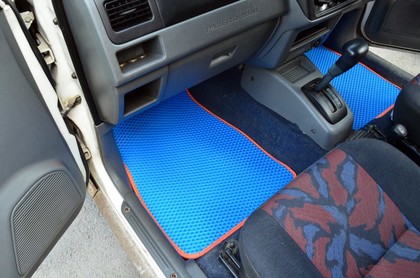 Коврики на Mitsubishi Pajero Mini II 1998 - 2012 в Новокузнецке