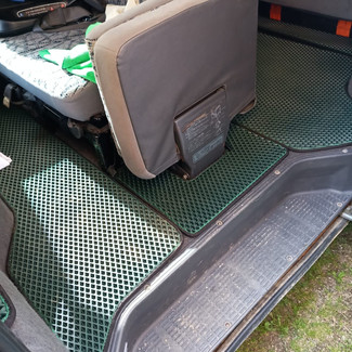 Коврики на Mitsubishi Delica 3 1986 - 1999 в Новокузнецке