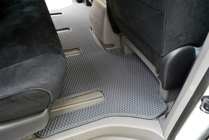 Ворсовые коврики на Toyota Alphard (H10) 2002 - 2008 в Новокузнецке
