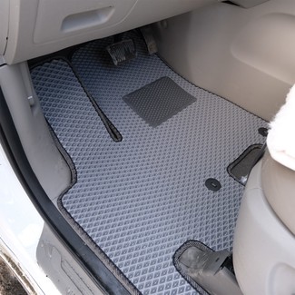 Ворсовые коврики на KIA Carnival III 2014 - 2021 в Новокузнецке