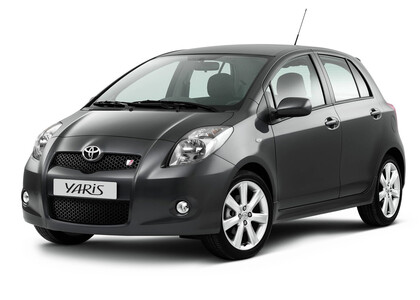 Коврики на Toyota Yaris II 2005 - 2011 в Новокузнецке