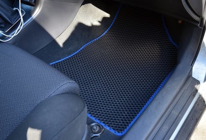 Ворсовые коврики на Toyota Avensis II 2002 - 2008 в Новокузнецке