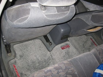 Ворсовые коврики на Toyota Avensis I 1997 - 2002 в Новокузнецке