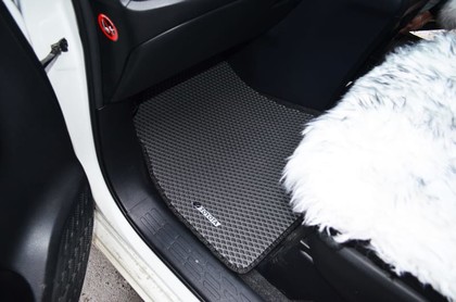 EVA коврики на Toyota Voxy (R80) 2014 - 2021 в Новокузнецке